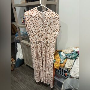 💰White midi dress with orange spots